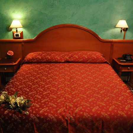 Albergo Sandra Roma Esterno foto