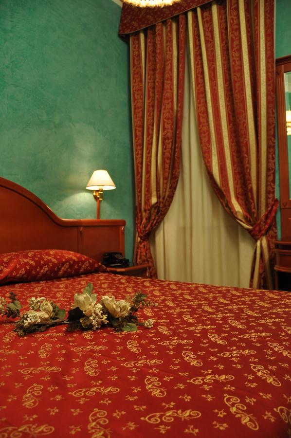 Albergo Sandra Roma Esterno foto