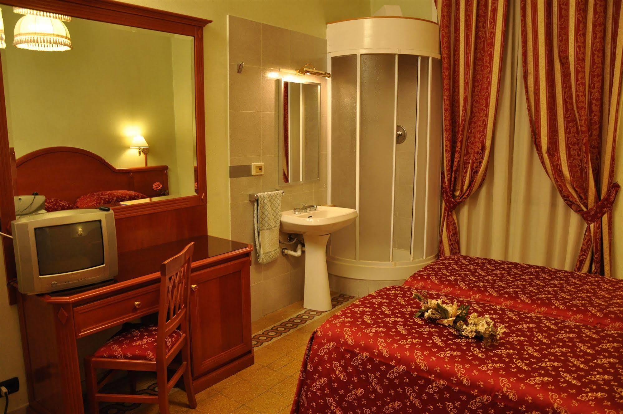 Albergo Sandra Roma Esterno foto