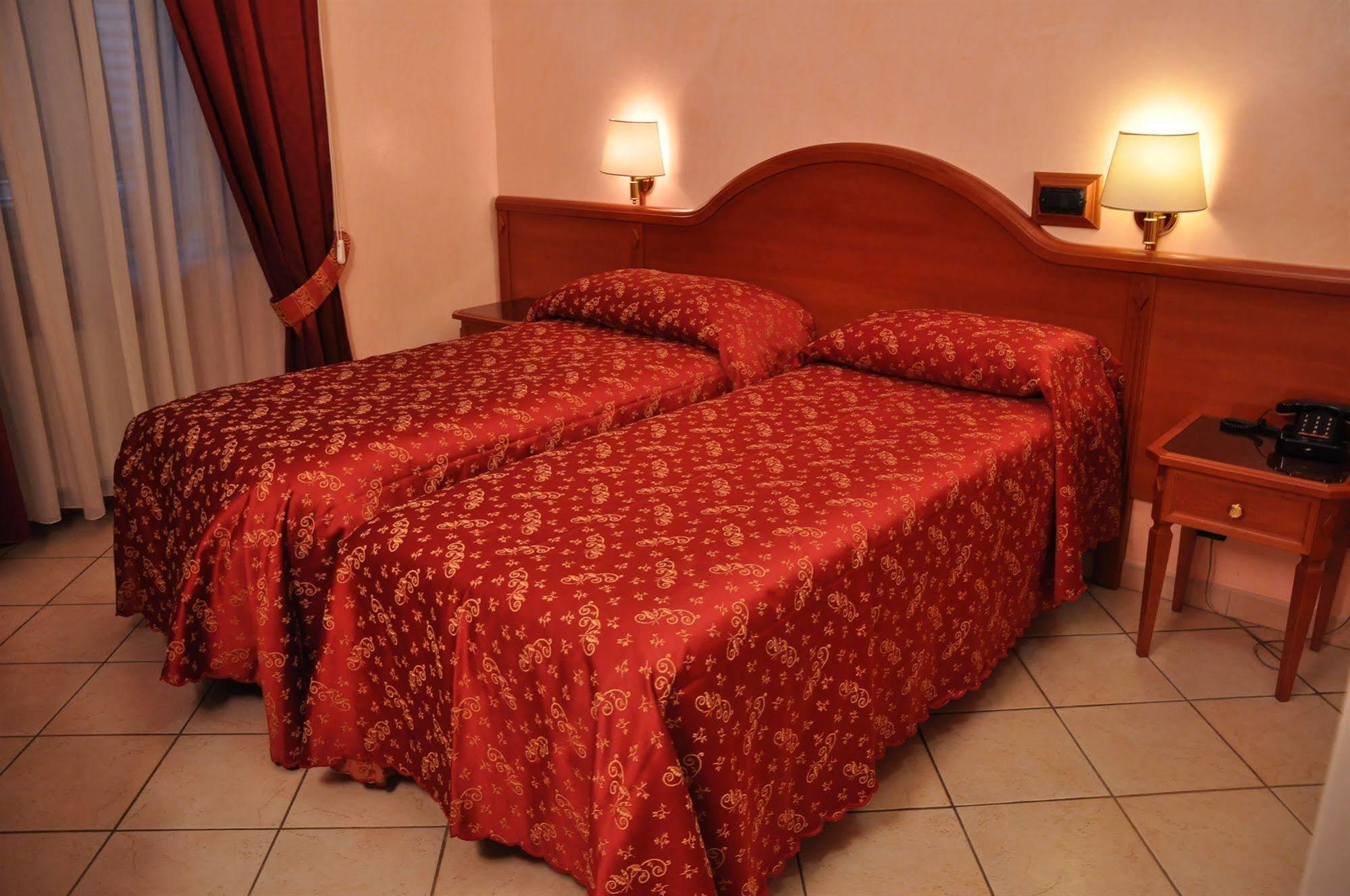 Albergo Sandra Roma Esterno foto