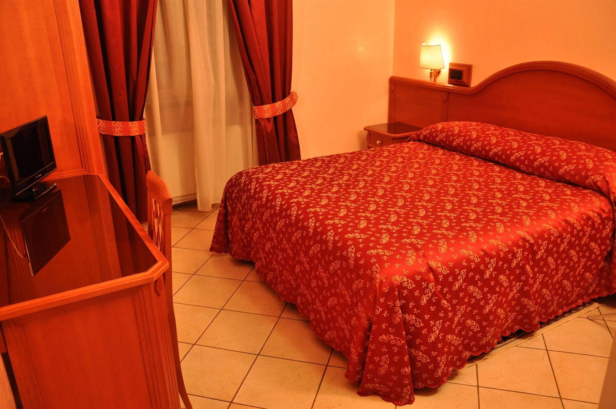 Albergo Sandra Roma Esterno foto
