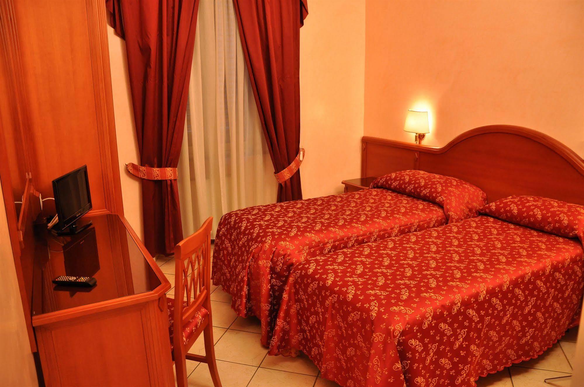 Albergo Sandra Roma Esterno foto