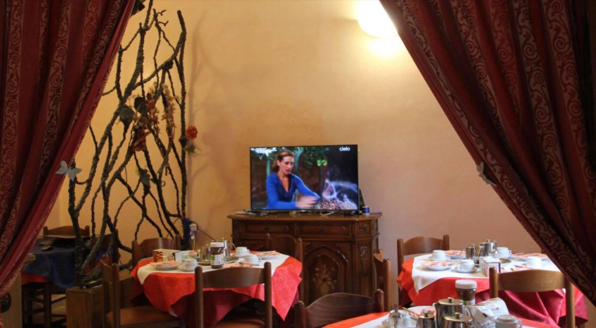 Albergo Sandra Roma Esterno foto