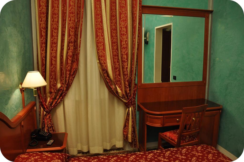 Albergo Sandra Roma Esterno foto